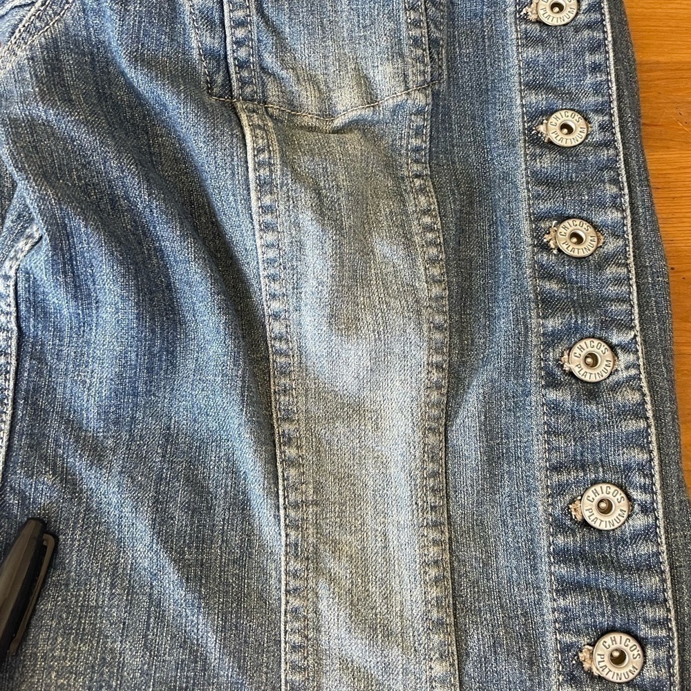 Chico’s Platinum Denim Jacket. Size 1 GUC - Picture 8 of 8